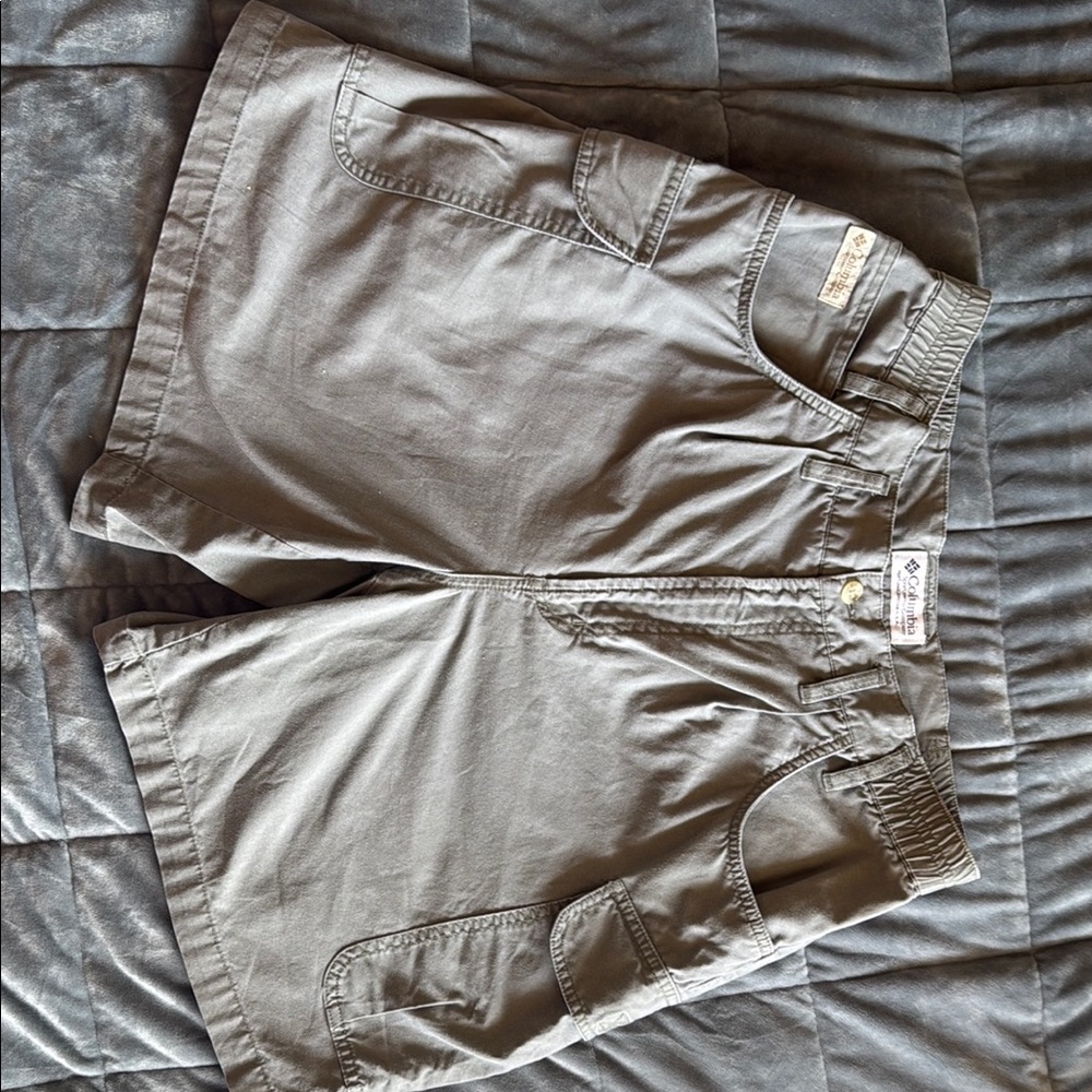 Columbia Men's Cargo Shorts - Gray